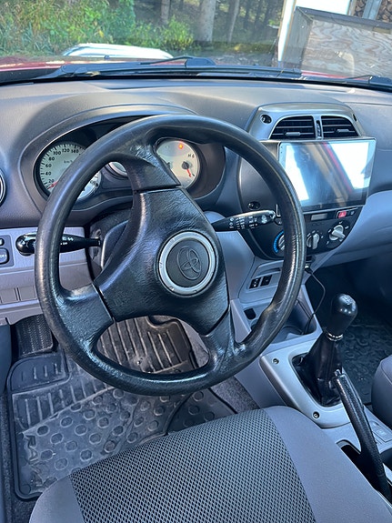 Toyota RAV4 29 of 30