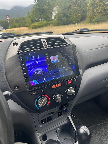 Toyota RAV4 19 of 30