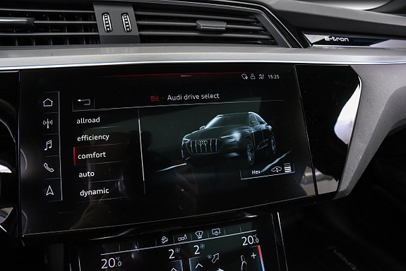 Audi e-tron Sportback 24 of 29