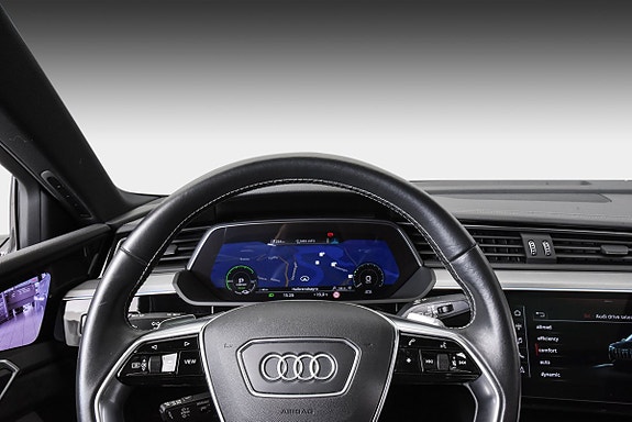 Audi e-tron Sportback 13 of 29