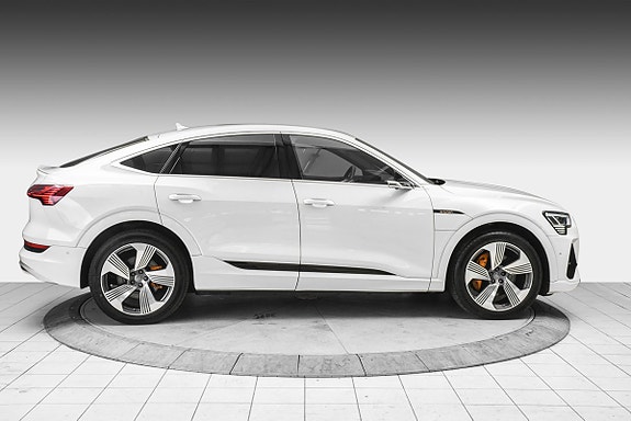 Audi e-tron Sportback 7 of 29