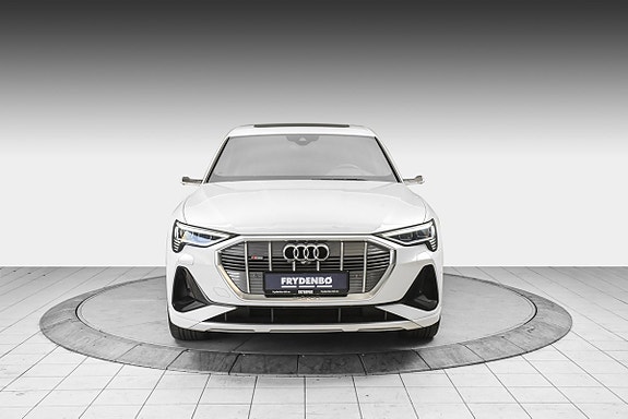 Audi e-tron Sportback 3 of 29