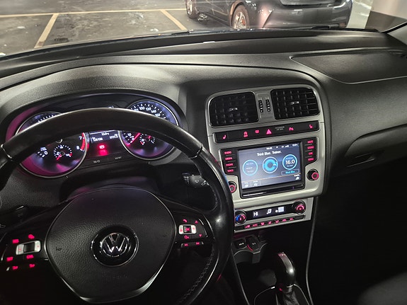 Volkswagen Polo 19 of 30