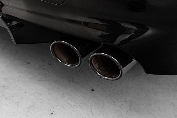 BMW M5 11 of 30
