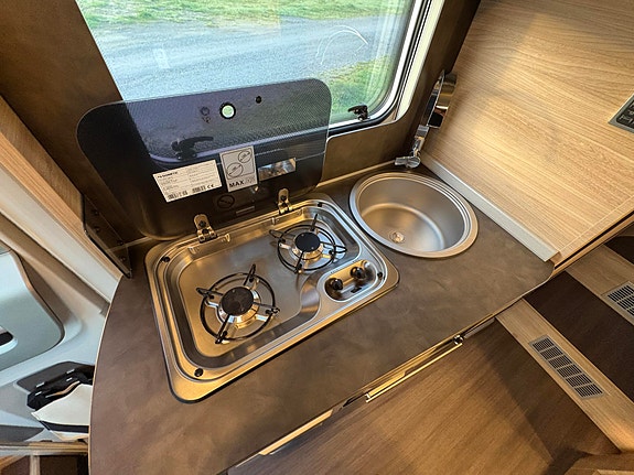 Knaus VAN TI PLUS - 650 MEG PLATINUM SELECTION SOLCELLE / ALDE / KROK / 4X4 / TV / GASSALARM ! 17 of 30