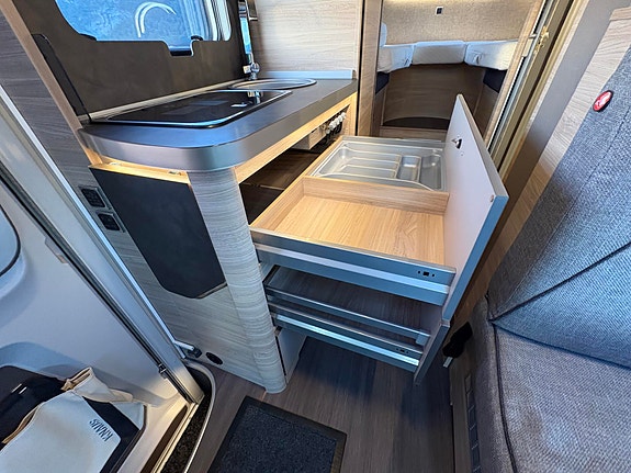 Knaus VAN TI PLUS - 650 MEG PLATINUM SELECTION SOLCELLE / ALDE / KROK / 4X4 / TV / GASSALARM ! 15 of 30