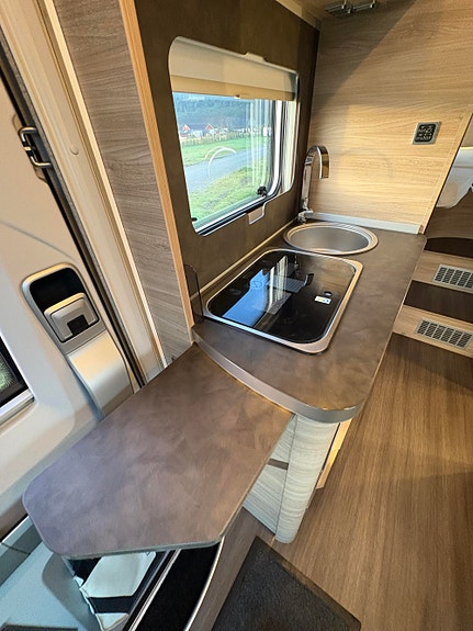 Knaus VAN TI PLUS - 650 MEG PLATINUM SELECTION SOLCELLE / ALDE / KROK / 4X4 / TV / GASSALARM ! 28 of 30