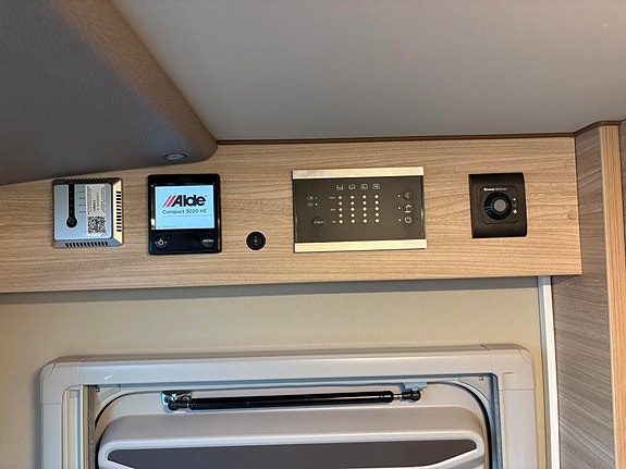 Knaus VAN TI PLUS - 650 MEG PLATINUM SELECTION SOLCELLE / ALDE / KROK / 4X4 / TV / GASSALARM ! 27 of 30