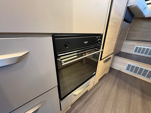 Knaus VAN TI PLUS - 650 MEG PLATINUM SELECTION SOLCELLE / ALDE / KROK / 4X4 / TV / GASSALARM ! 16 of 30