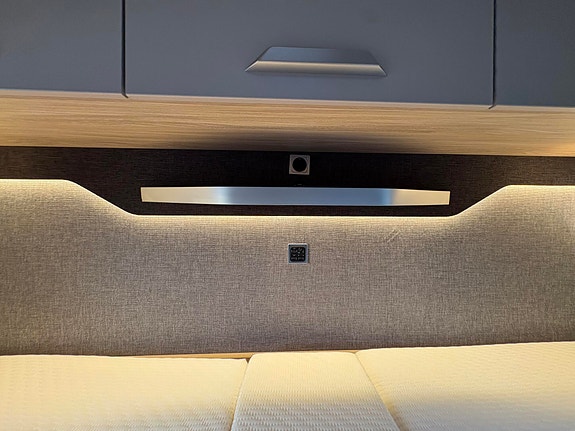 Knaus VAN TI PLUS - 650 MEG PLATINUM SELECTION SOLCELLE / ALDE / KROK / 4X4 / TV / GASSALARM ! 26 of 30