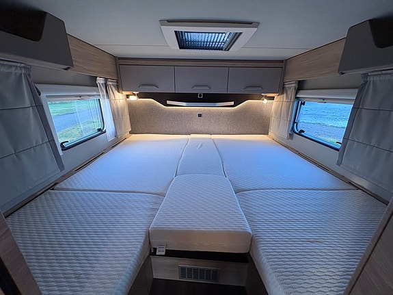 Knaus VAN TI PLUS - 650 MEG PLATINUM SELECTION SOLCELLE / ALDE / KROK / 4X4 / TV / GASSALARM ! 25 of 30