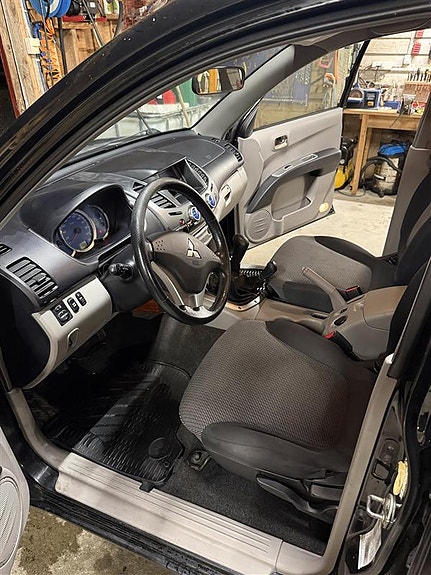Mitsubishi L200 13 of 19
