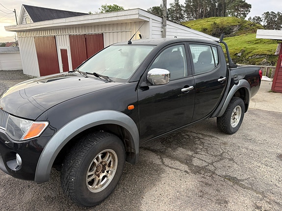 Mitsubishi L200 3 of 19