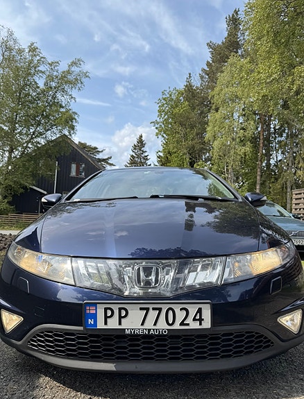Honda Civic 2 of 28