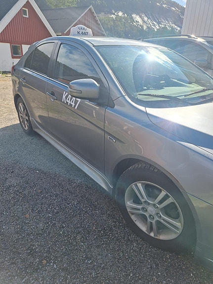 Mitsubishi Lancer 3 of 11