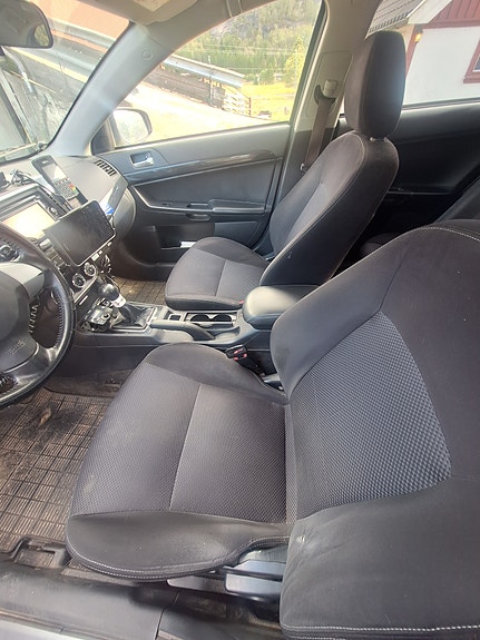 Mitsubishi Lancer 10 of 11