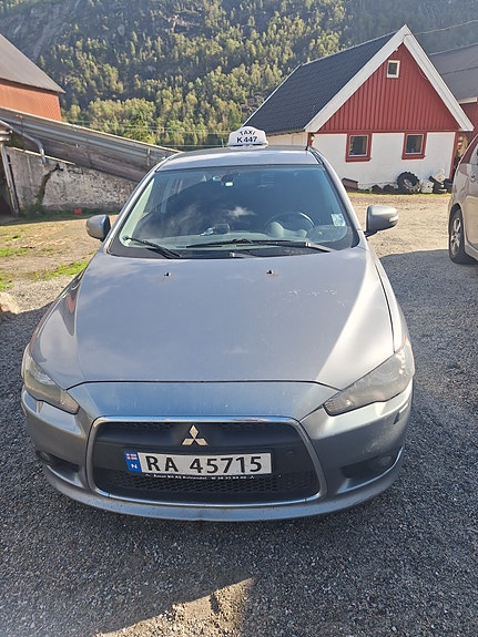 Mitsubishi Lancer 2 of 11