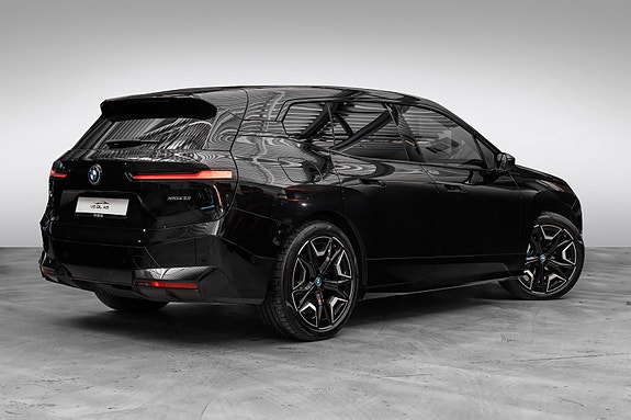 BMW iX 2 of 30