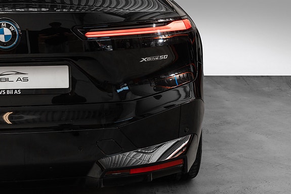 BMW iX 6 of 30