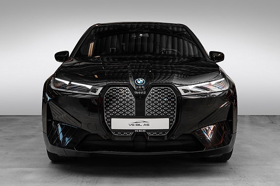BMW iX 3 of 30