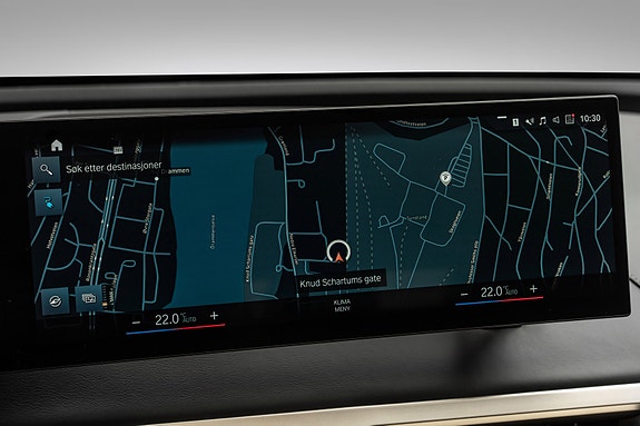BMW iX 23 of 30