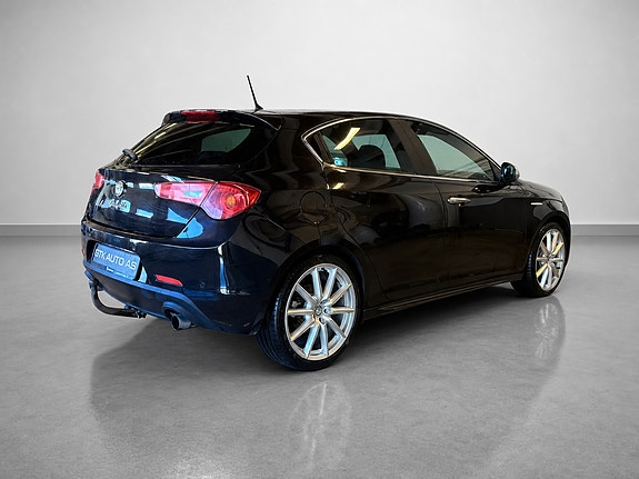 Alfa Romeo Giulietta 11 of 30