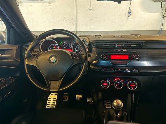Alfa Romeo Giulietta 17 of 30
