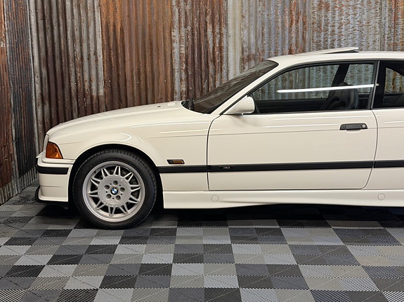 BMW M3 13 of 30
