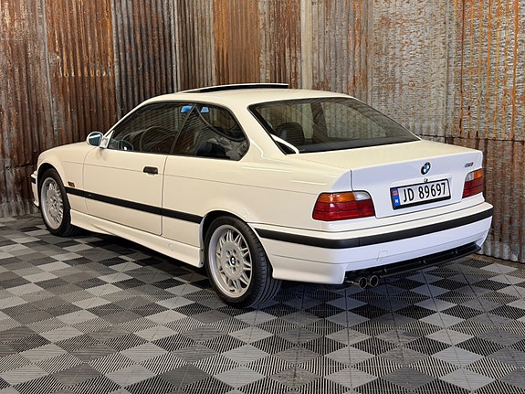 BMW M3 10 of 30