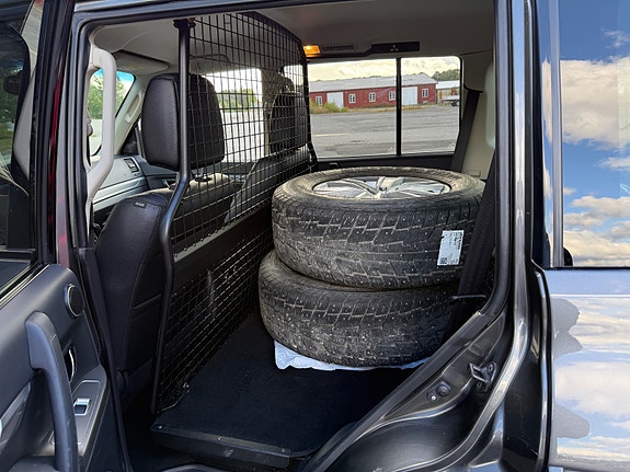 Mitsubishi Pajero 13 of 23