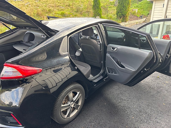 Hyundai IONIQ 7 of 16