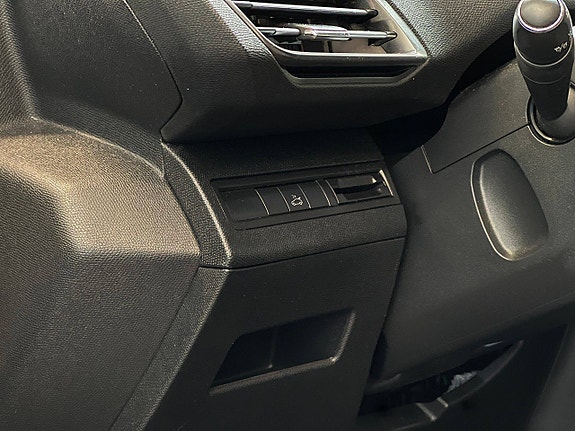Peugeot 5008 16 of 30