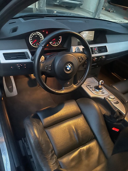 BMW M5 6 of 6