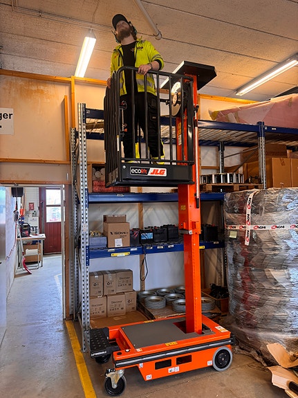JLG ECOLIFT 2.2 3 of 5