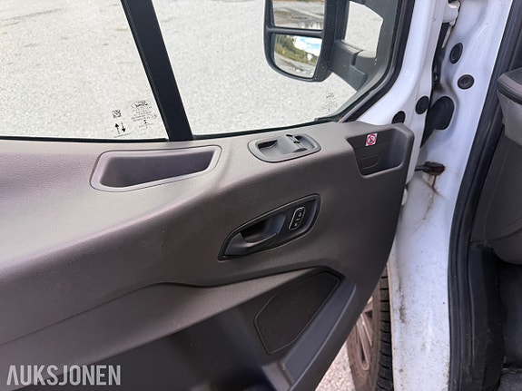 Ford Transit 18 of 30
