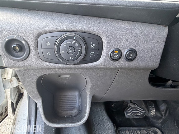 Ford Transit 24 of 30