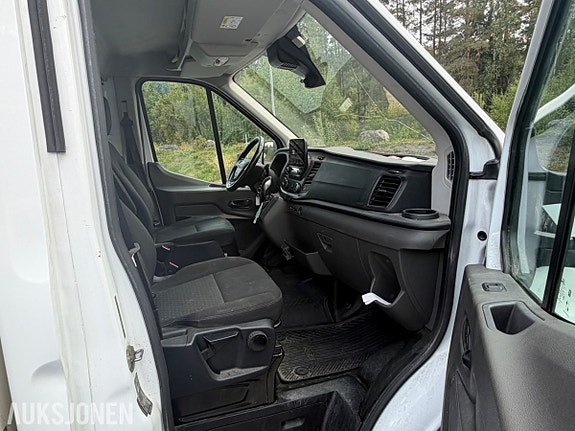 Ford Transit 27 of 30
