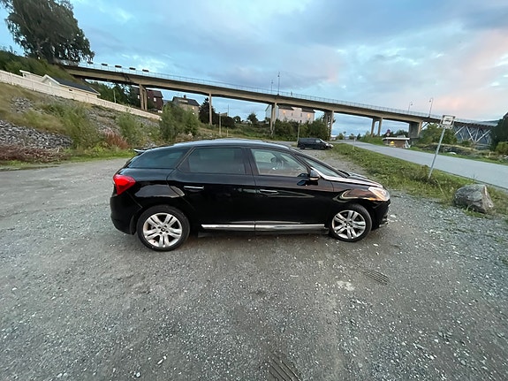 Citroen DS5 2 of 9
