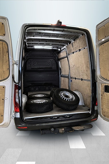 Mercedes-Benz Sprinter 317 9 of 22