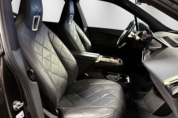 BMW iX 20 of 30