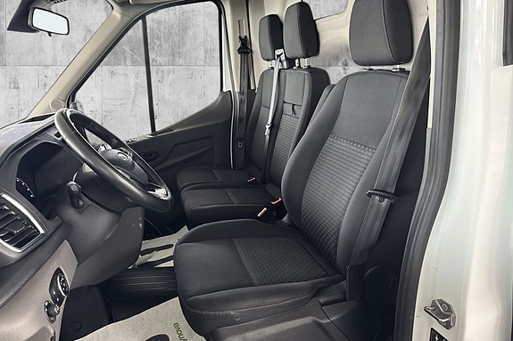 Ford Transit 9 of 25