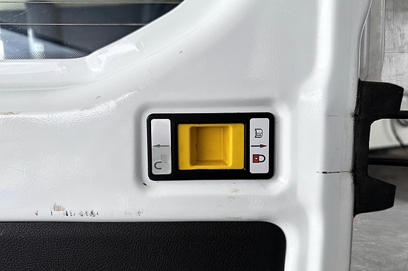 Ford Transit 15 of 25