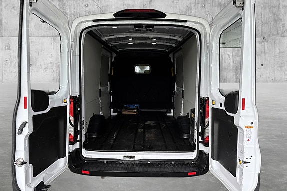 Ford Transit 12 of 25