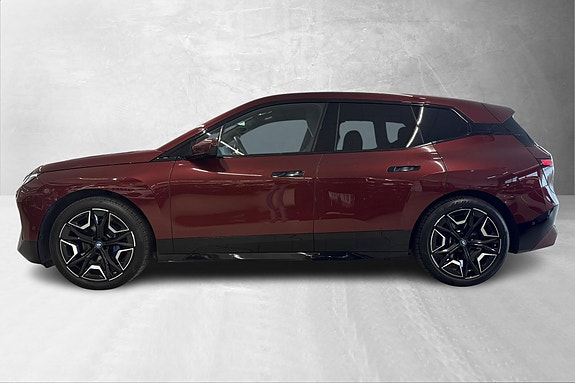 BMW iX 2 of 28