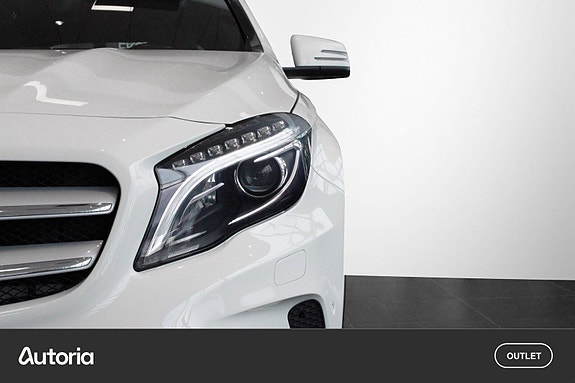 Mercedes-Benz GLA200 d 2 of 27
