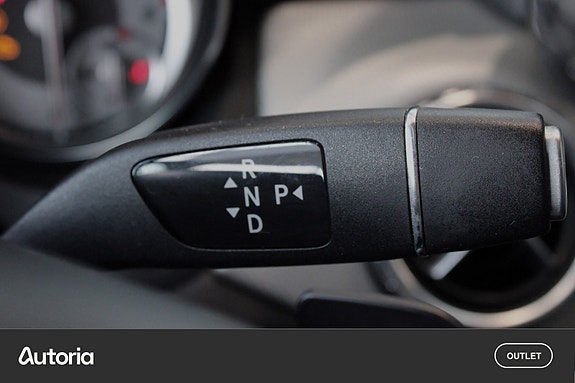 Mercedes-Benz GLA200 d 17 of 27