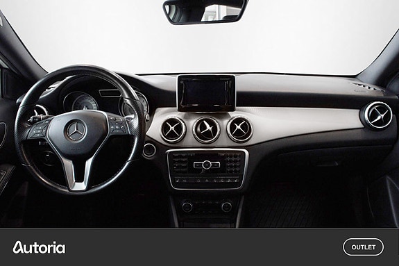 Mercedes-Benz GLA200 d 8 of 27
