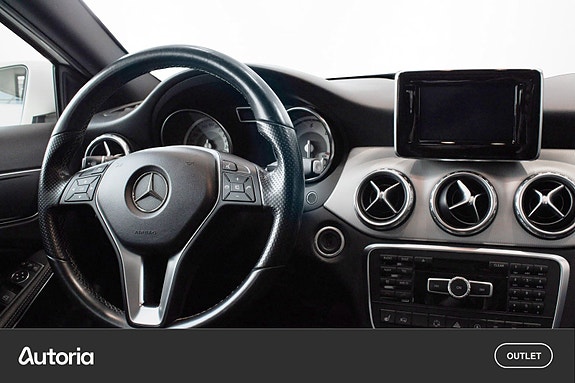Mercedes-Benz GLA200 d 9 of 27