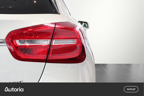 Mercedes-Benz GLA200 d 26 of 27