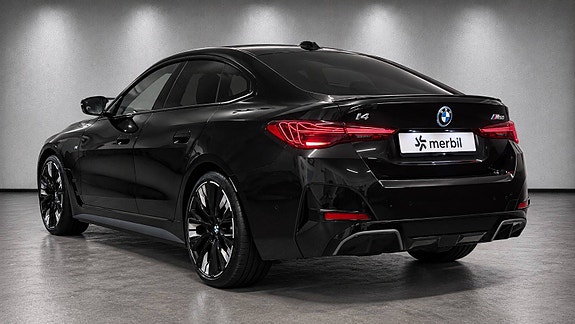 BMW i4 6 of 30